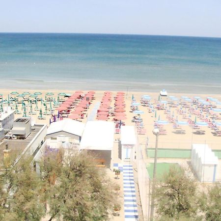 Hotel Italia سينِغاليا المظهر الخارجي الصورة