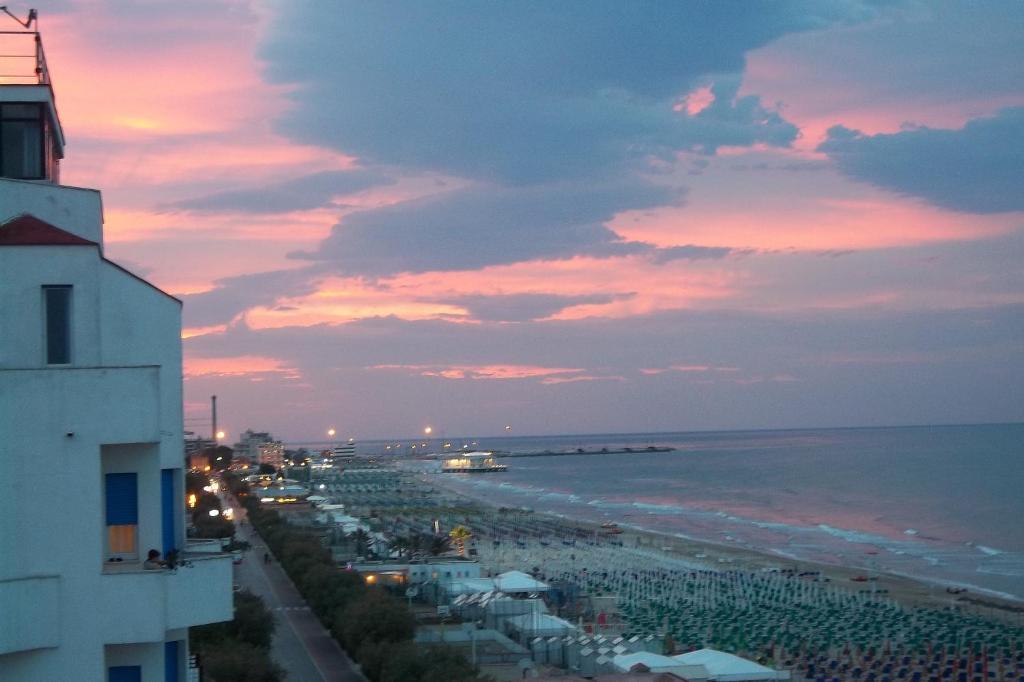 Hotel Italia سينِغاليا المظهر الخارجي الصورة