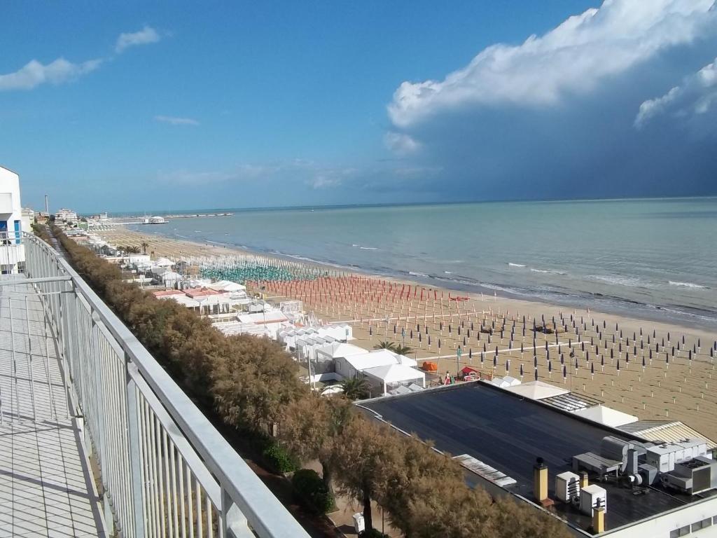 Hotel Italia سينِغاليا المظهر الخارجي الصورة