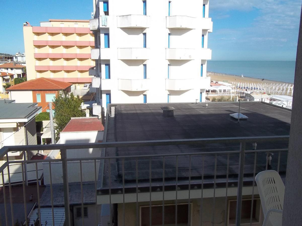 Hotel Italia سينِغاليا المظهر الخارجي الصورة