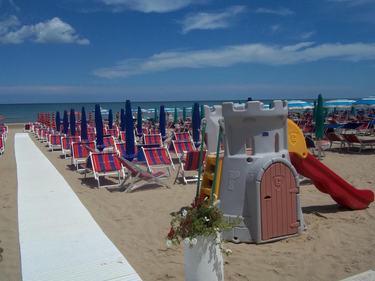 Hotel Italia سينِغاليا المظهر الخارجي الصورة